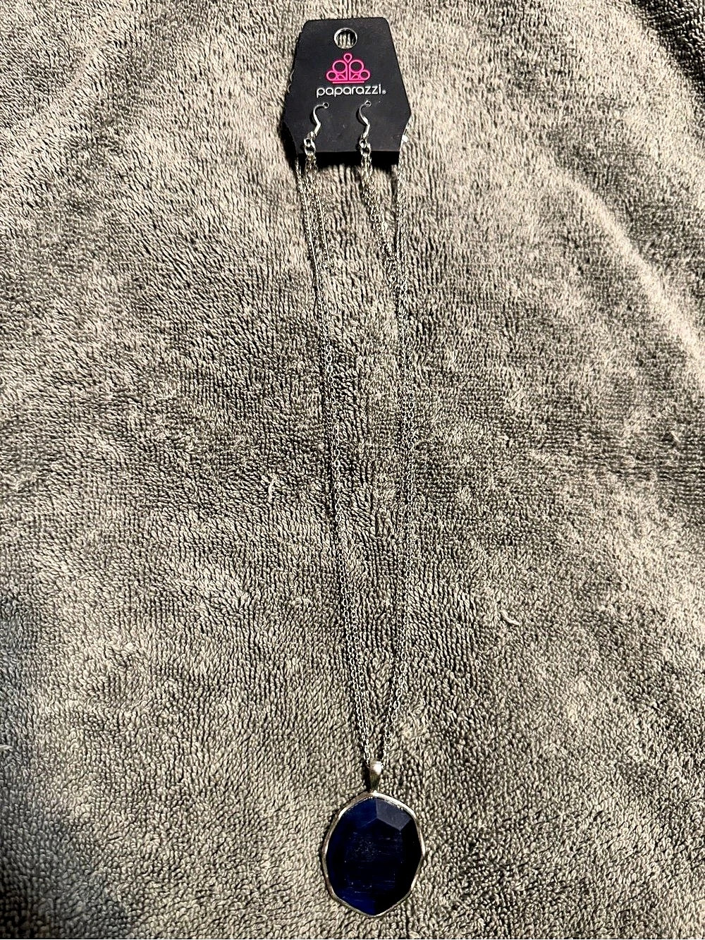 Paparazzi Blue Pendant Necklace & Earrings Set NWT